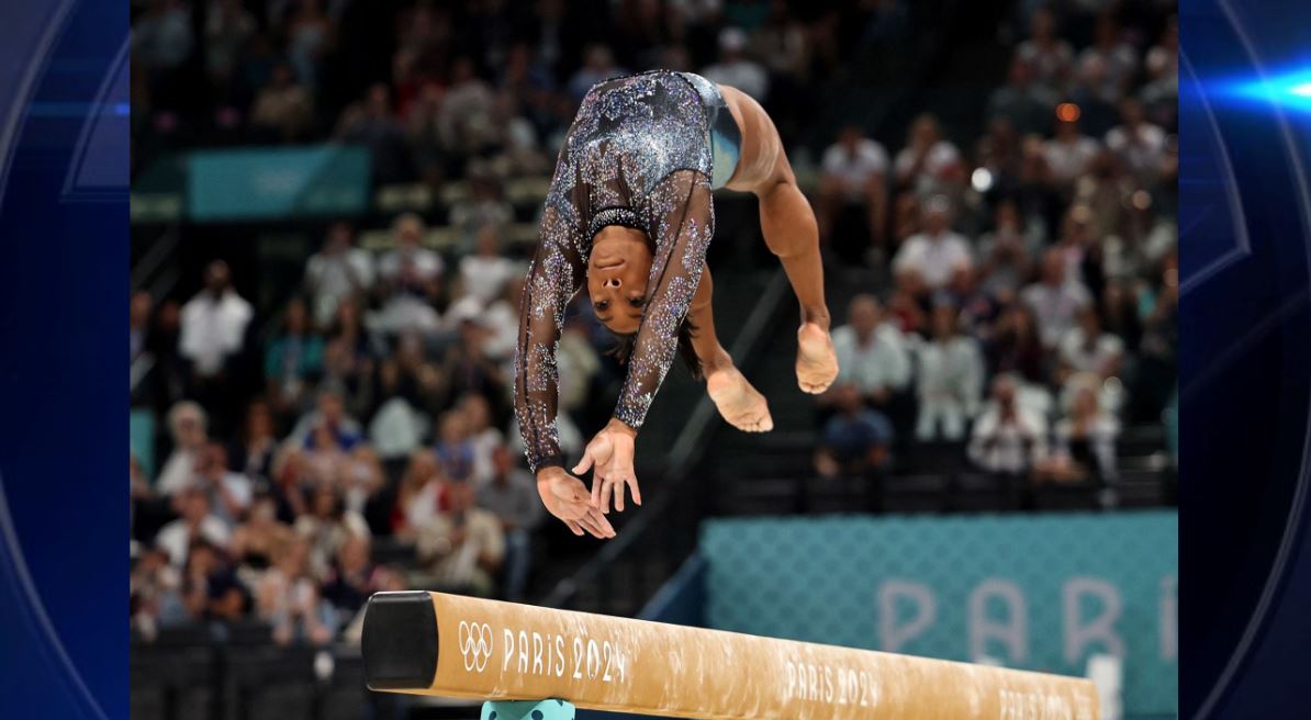Simone Biles fights through calf injury to produce impressive performance on Olympic return – WSVN 7News | Miami News, Weather, Sports | Fort Lauderdale