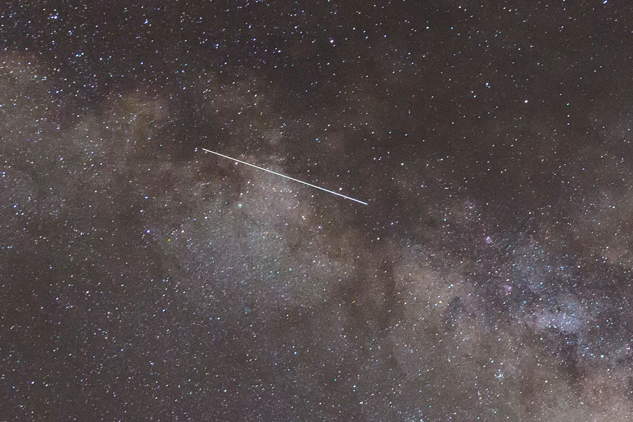 Rare Celestial Event: Witness Two Meteor Showers Peak On The Same Night - mbrq8qp