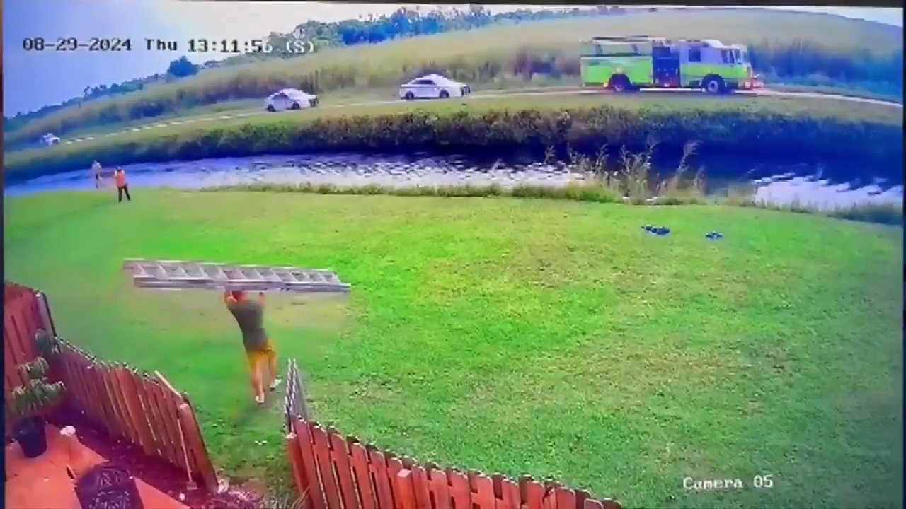 Video shows men jumping into action to help women who lost control of ...