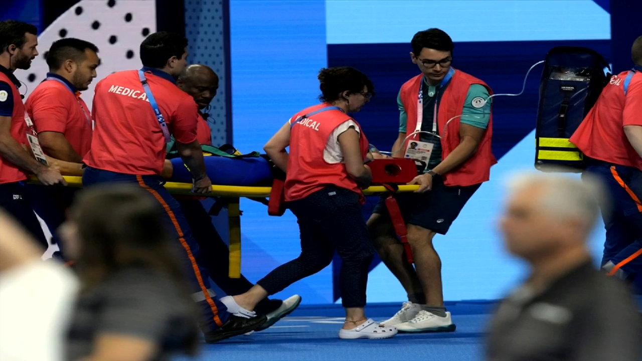 Swimmer Tamara Potocka collapses after a women’s 200-meter individual medley race at the Olympics – WSVN 7News | Miami News, Weather, Sports | Fort Lauderdale