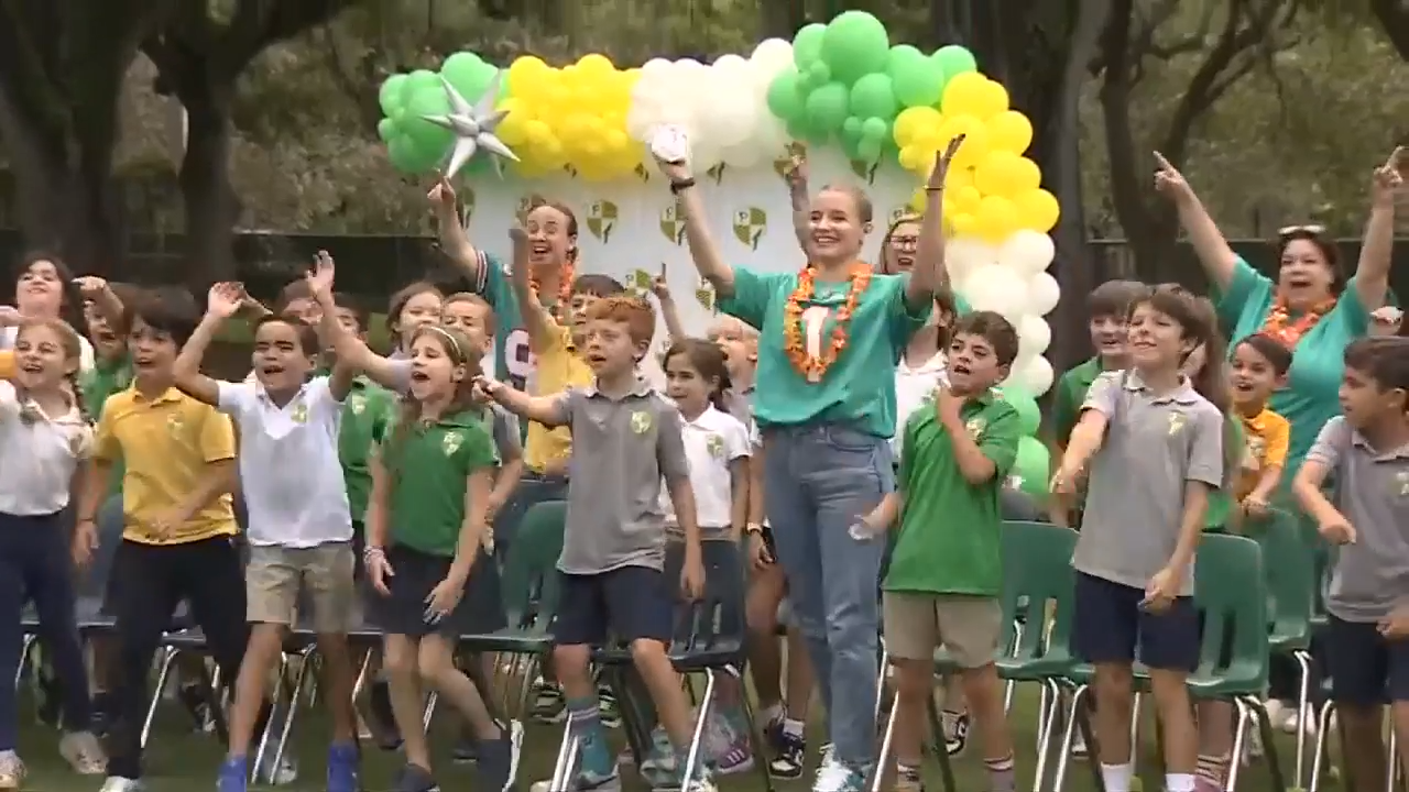 Tua Foundation donates flag football field to Pinecrest Elementary in honor of innovative teacher – WSVN 7News | Miami News, Weather, Sports | Fort Lauderdale