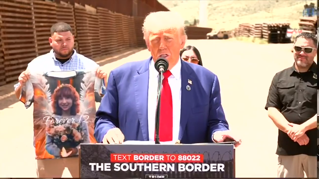 Trump uses a stretch of border wall and a pile of steel beams in ...