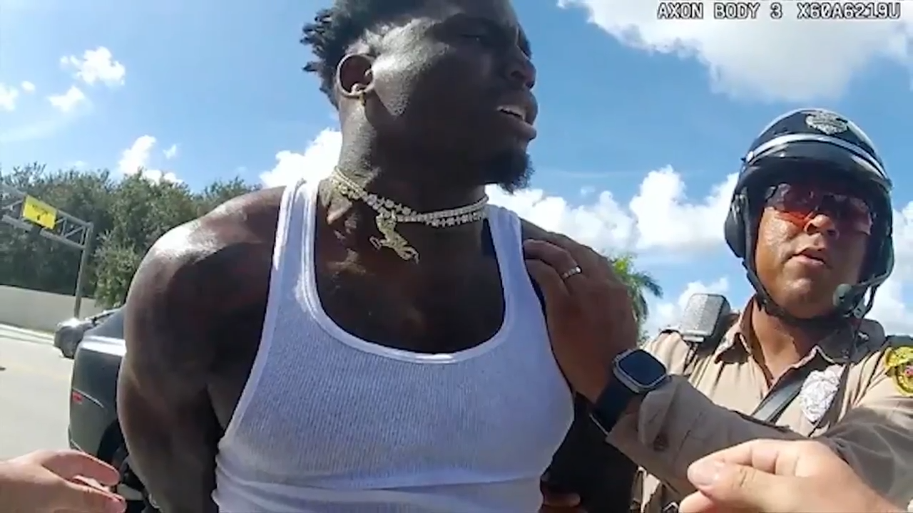 Dolphins star Tyreek Hill and teammates talk plans to address police brutality following Hill’s detainment – WSVN 7News | Miami News, Weather, Sports | Fort Lauderdale