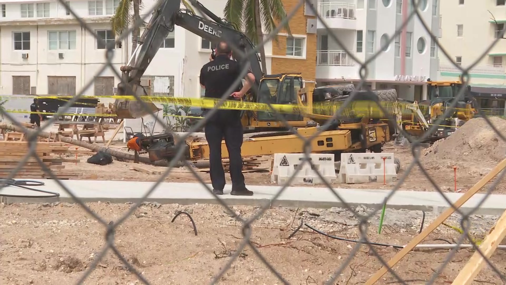 Construction worker dies in Miami Beach, one lane on Collins Avenue ...