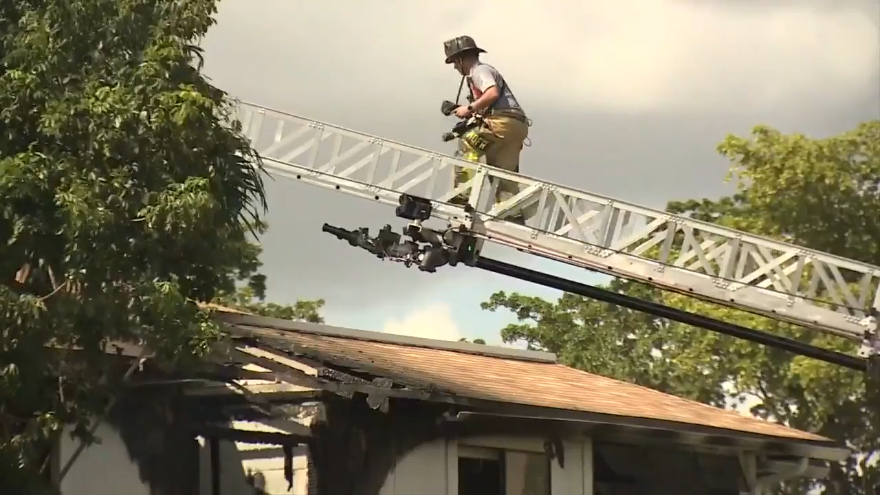 Crews battle apartment fire in NE Miami Dade WSVN 7News Miami News