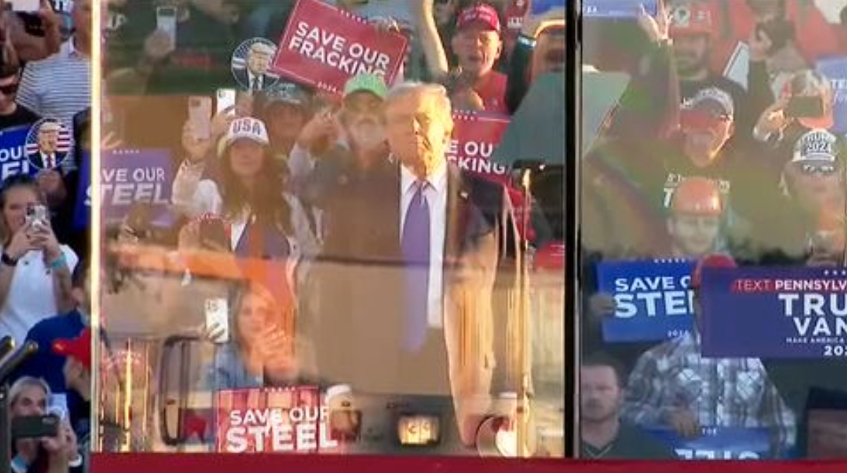 Trump kicks off a Pennsylvania rally by talking about Arnold Palmer’s