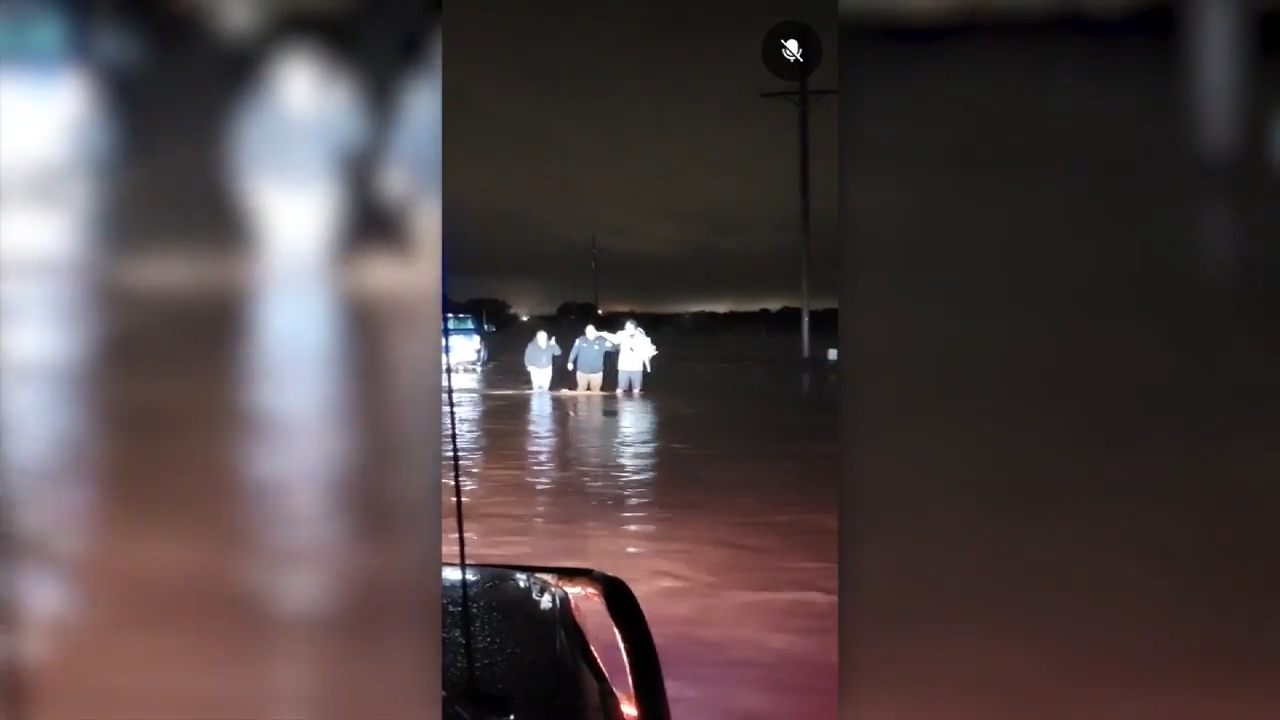 New Mexico authorities rescue hundreds after flooding strands many in ...