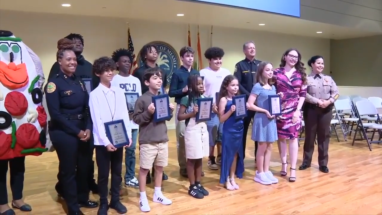 Miami Police honor students for their good deeds as part of Do the