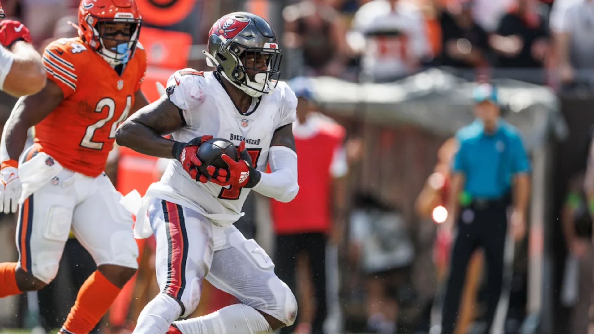 Dolphins coach Mike McDaniel says he was surprised by reports of Shaq Barrett’s unretirement plan – WSVN 7News | Miami News, Weather, Sports | Fort Lauderdale