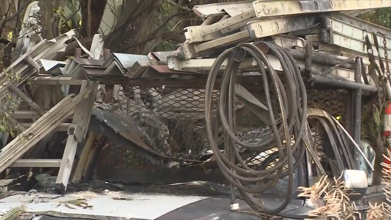 Truck fire leaves homes charred in Hollywood; no injuries reported - WSVN 7News | Miami News, Weather, Sports