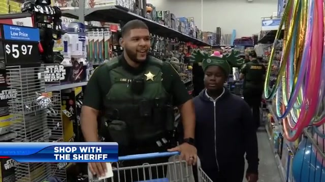 200 students go holiday shopping with Sheriff Tony, BSO volunteers at Walmart in Fort Lauderdale – WSVN 7News | Miami News, Weather, Sports | Fort Lauderdale