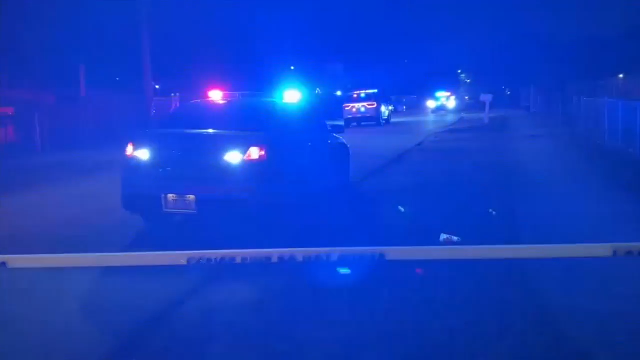 4 critical but stable following shooting in SW Miami-Dade; shooter on the loose – WSVN 7News | Miami News, Weather, Sports