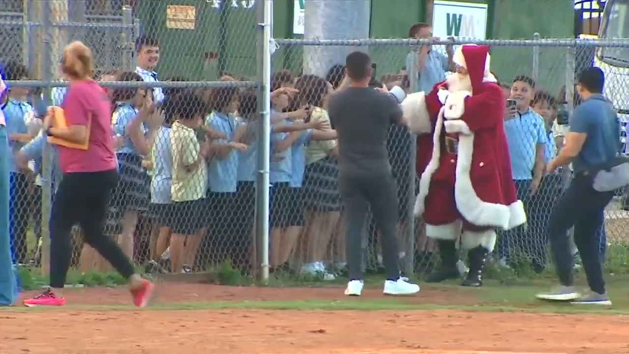 MLB All-Star Alex Rodriguez, Boys & Girls Clubs of Miami-Dade host holiday party and toy giveaway – WSVN 7News | Miami News, Weather, Sports | Fort Lauderdale