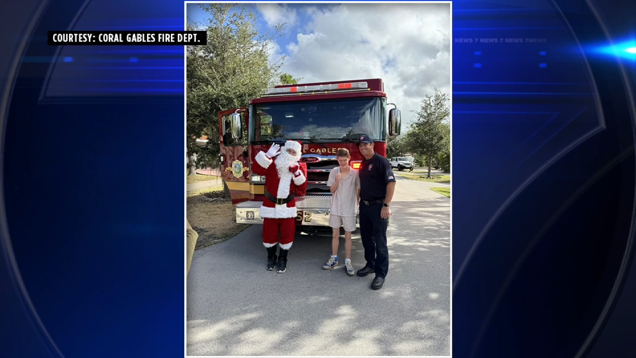 Santa rides Coral Gables fire truck to deliver gifts and holiday cheer ...