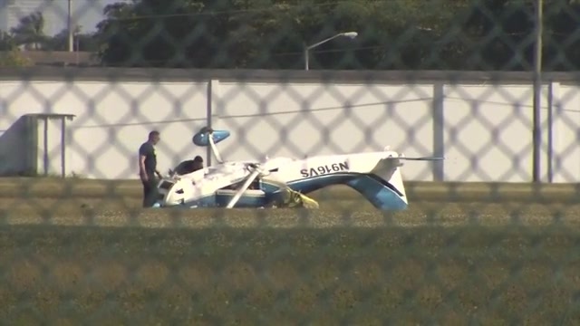 Experimental plane ends up on its roof after crashing near North Perry Airport; pilot stable – WSVN 7News | Miami News, Weather, Sports | Fort Lauderdale