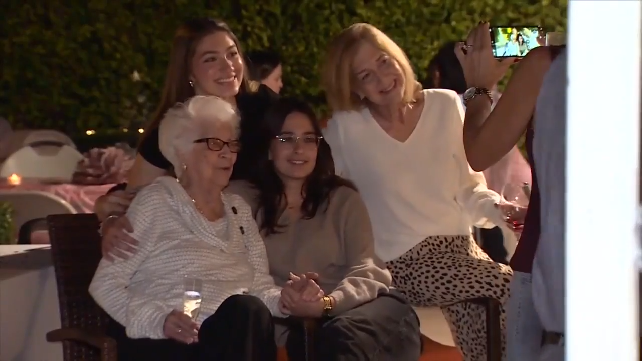 SW Miami-Dade woman celebrates 100th birthday with family – WSVN 7News | Miami News, Weather, Sports