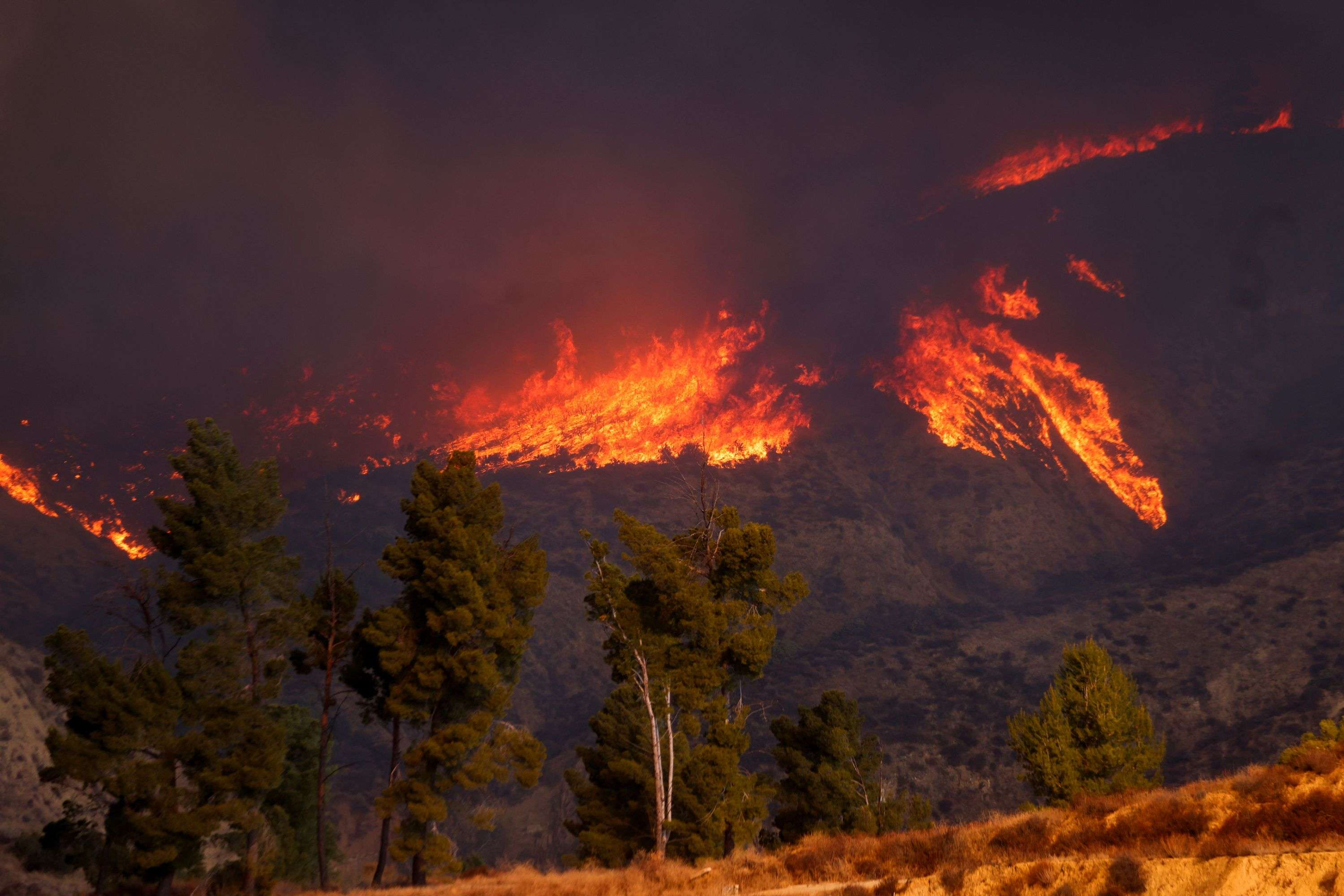 New fire erupts in Southern California as thousands remain under ...