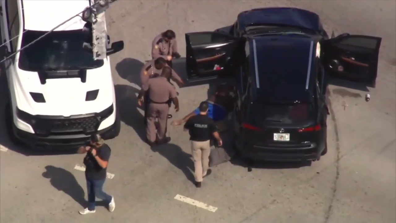 4 in custody after police pursuit ends in crash, bailout in Davie ...