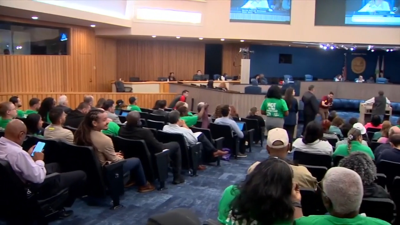 Miami-Dade residents speak out against decision to install incinerator along county lines – WSVN 7News | Miami News, Weather, Sports