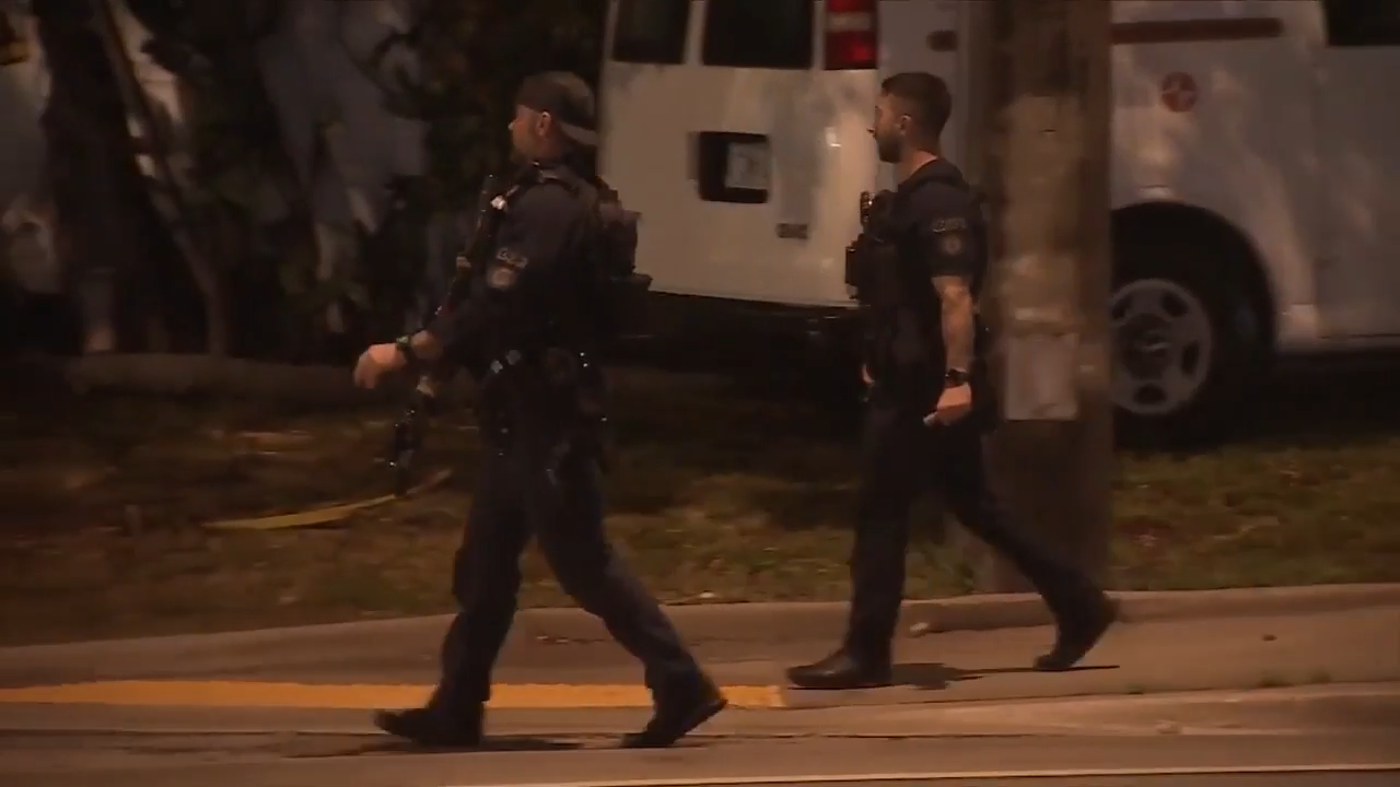 3 hospitalized following stabbing in Fort Lauderdale - WSVN 7News ...