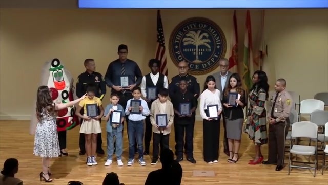 Do The Right Thing Program, Miami Police honor 10 students for heroic actions – WSVN 7News | Miami News, Weather, Sports