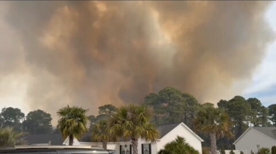 Lighter winds help crews fighting wildfires in South and North Carolina ...