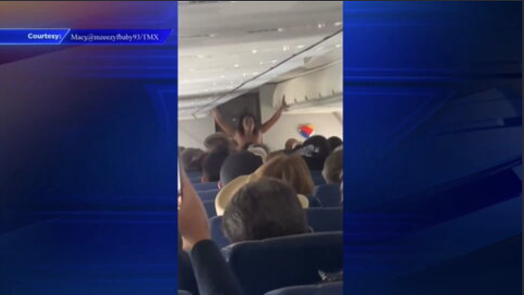 Naked woman on Southwest plane prompts delays for flight at Hobby airport in Houston - WSVN