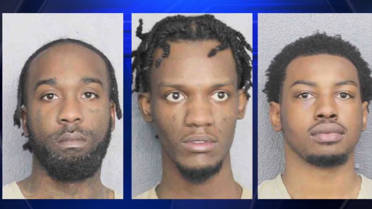 Video shows armed suspects stealing luxury car from Miami Beach home; owner says he’s glad to be alive – WSVN 7News | Miami News, Weather, Sports