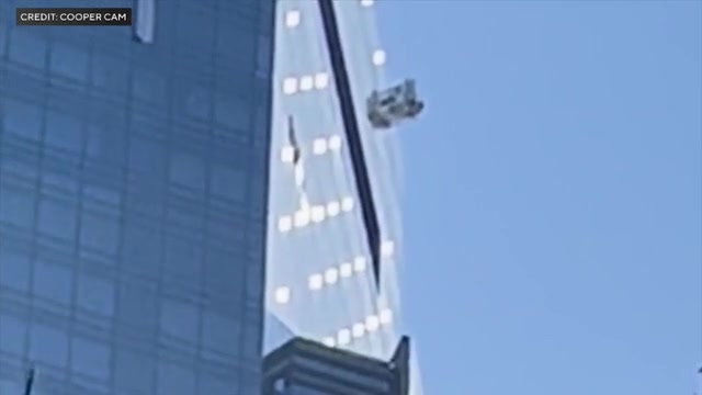 Window washing rigging swings in wind outside New York City high-rise; 2 workers rescued – WSVN 7News | Miami News, Weather, Sports | Fort Lauderdale