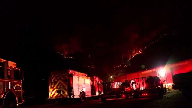 Crews battle wildfires in North and South Carolina amid dry conditions ...