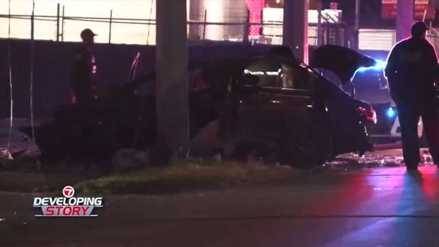 1 killed after car hits cement pole in Homestead - WSVN 7News | Miami ...
