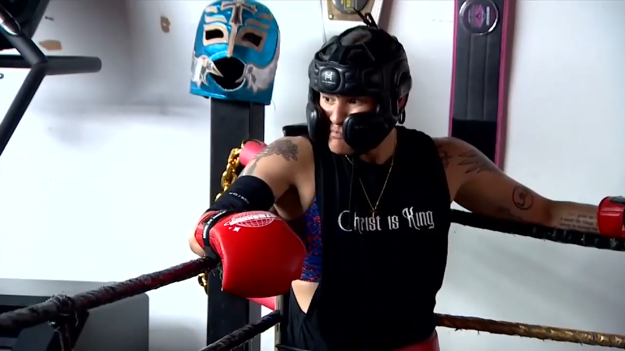 BSO deputy and pro-boxer Elia Carranza set to fight for welterweight title, credits discipline and dedication – WSVN 7News | Miami News, Weather, Sports | Fort Lauderdale