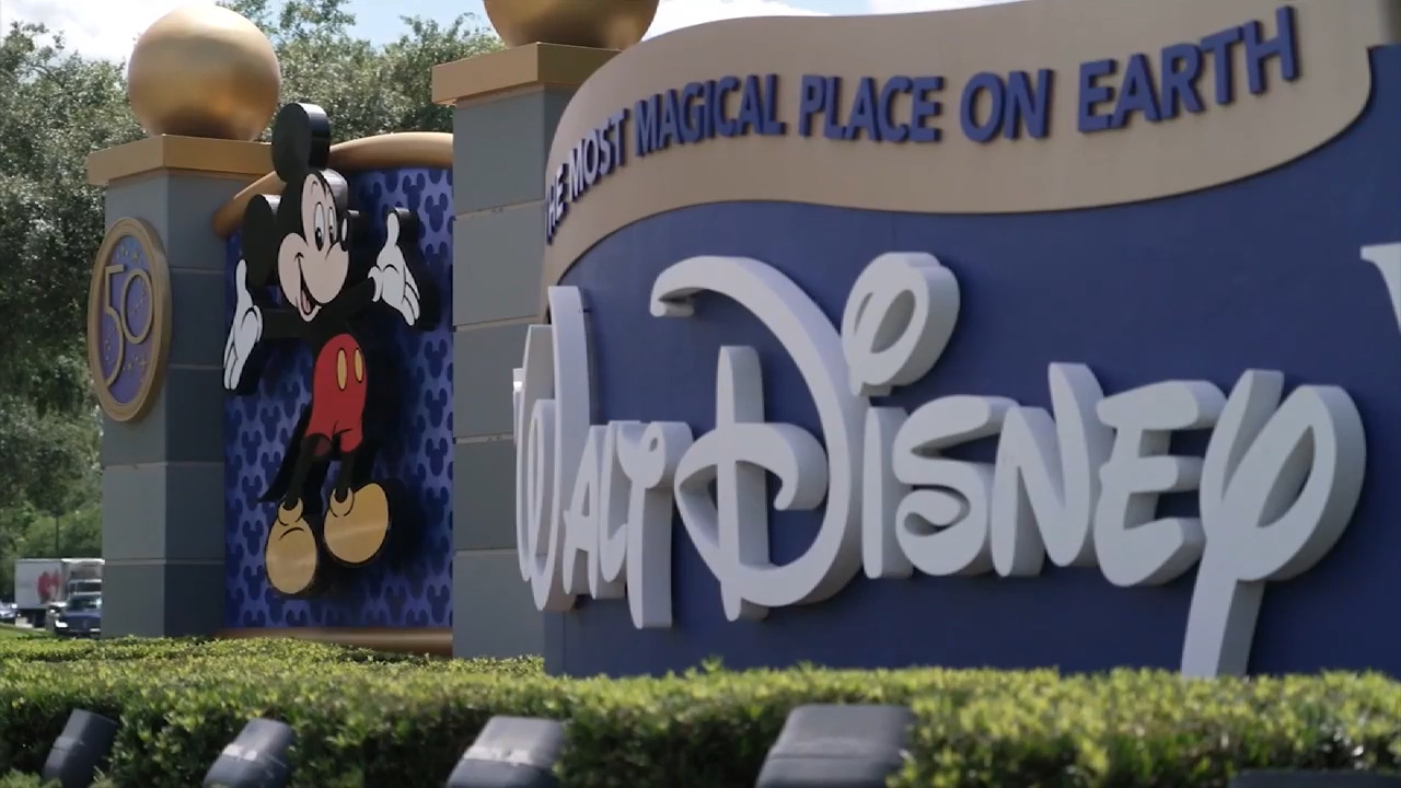 wsvn.com - Rubén Rosario - Disney sues FCC over challenge to broadcast licenses, claims retaliation over 'Jimmy Kimmel' - WSVN 7News | Miami News, Weather, Sports | Fort Lauderdale