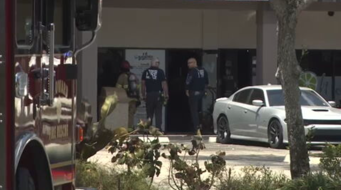 wsvn.com - Rubén Rosario - 2 restaurants evacuated due to gas leak at Davie shopping plaza - WSVN 7News | Miami News, Weather, Sports | Fort Lauderdale