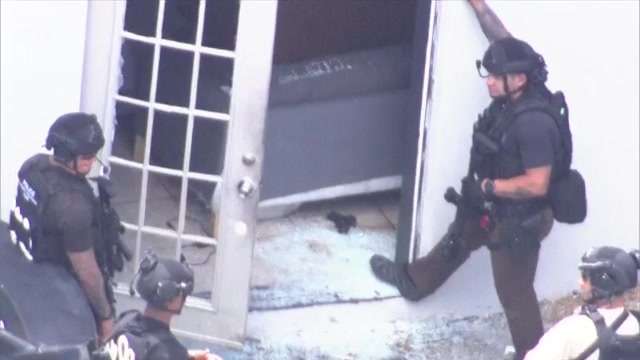 Shooting at SW Miami-Dade warehouse leaves 1 dead, 1 stable; gunman ...