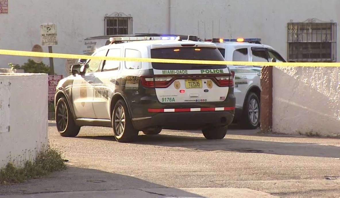 Man fatally shot at apartment complex in NE Miami-Dade - WSVN 7News ...