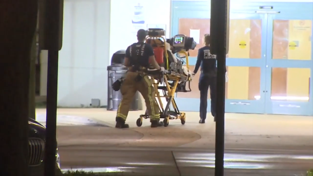 Cyclist hospitalized after being struck by vehicle in Lauderdale Lakes ...