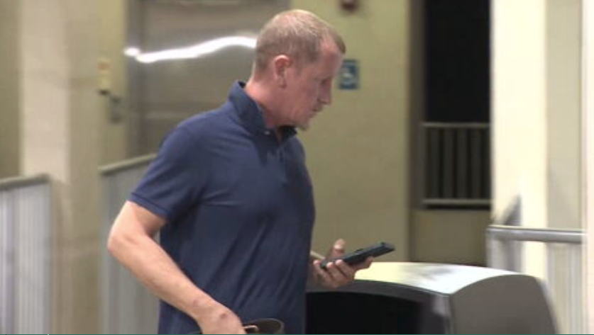 Man accused of pointing gun during road rage incident at FLL bonds out ...