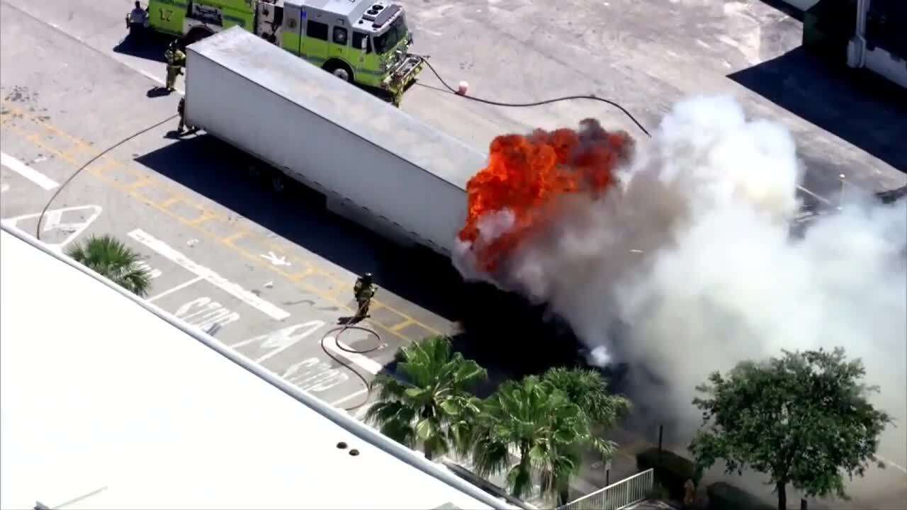 Crews extinguish tractor-trailer fire in NW Miami-Dade - WSVN 7News ...