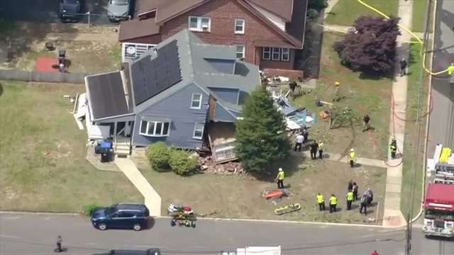 Dump truck slams into home in New Jersey - WSVN 7News | Miami News ...