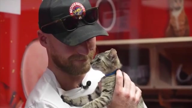 Panthers MVP Sam Bennett turns ‘deep connection with animals’ into Benny’s Buddies pet adoption program – WSVN 7News | Miami News, Weather, Sports | Fort Lauderdale