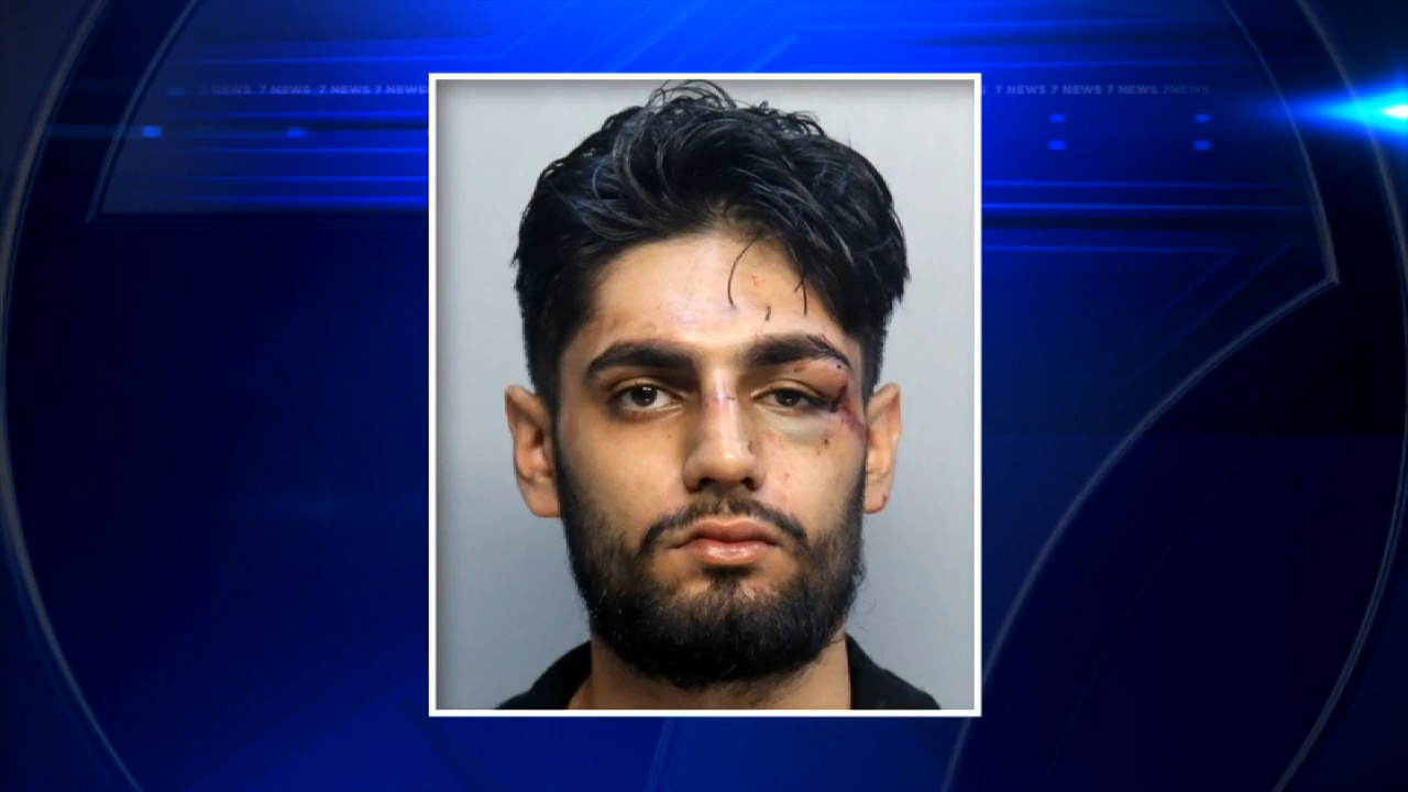 Man arrested for starting a fight during a Miami-bound Frontier flight – WSVN 7News | Miami News, Weather, Sports