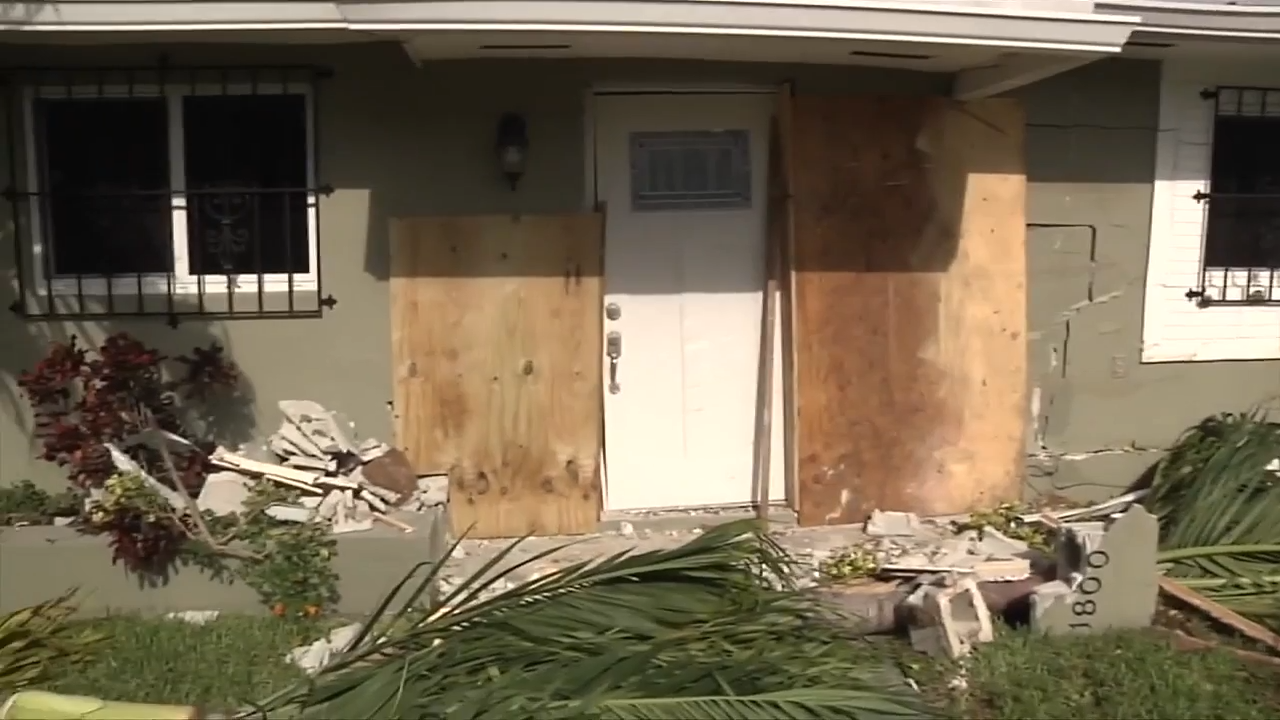 Doorbell camera captures car crashing with home in Miami – WSVN 7News | Miami News, Weather, Sports