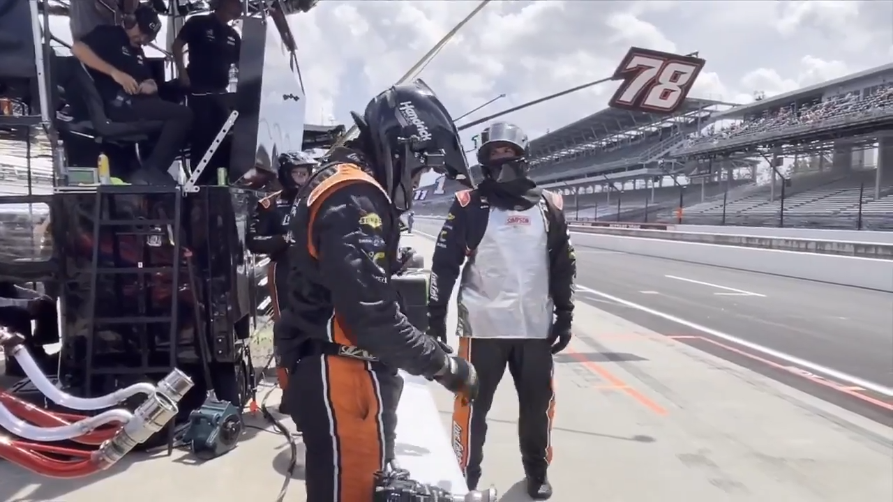 Al Blades Jr., UM alumni and former NFL player, is bringing passion and dedication to the NASCAR pit – WSVN 7News | Miami News, Weather, Sports | Fort Lauderdale
