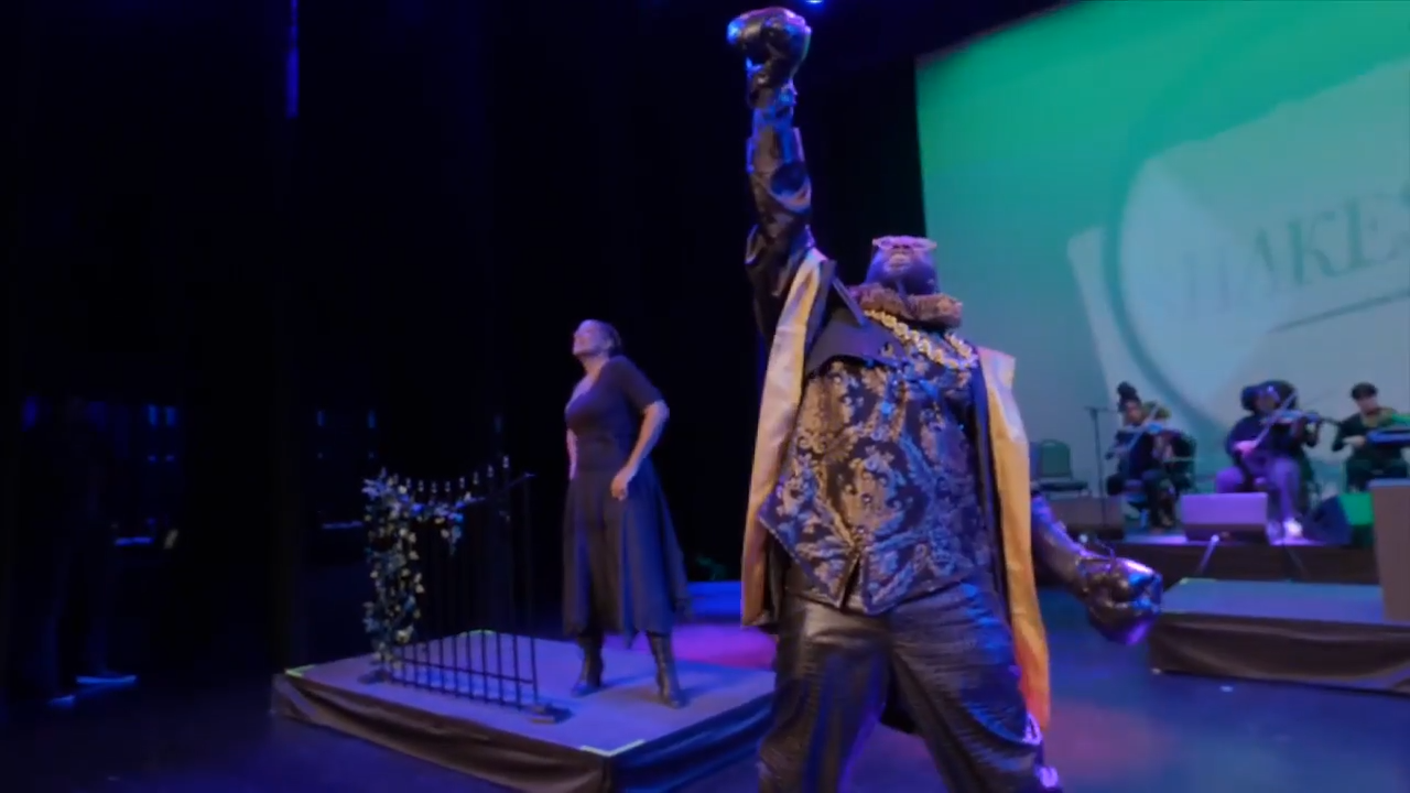 To beat or not to beat? Darius V. Daughtry is bringing a modern twist to Shakespeare with ‘The Bard in Bars’