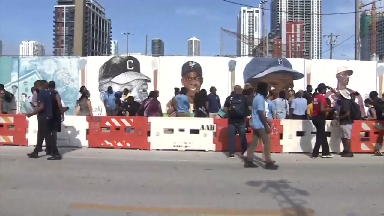 Dorsey Park mural honoring baseball legends restored after being vandalized with racist graffiti – WSVN 7News | Miami News, Weather, Sports | Fort Lauderdale
