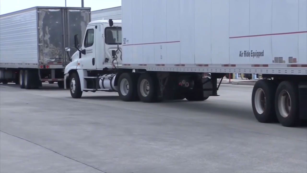 All truckers and bus drivers will be required to take commercial driver’s license tests in English