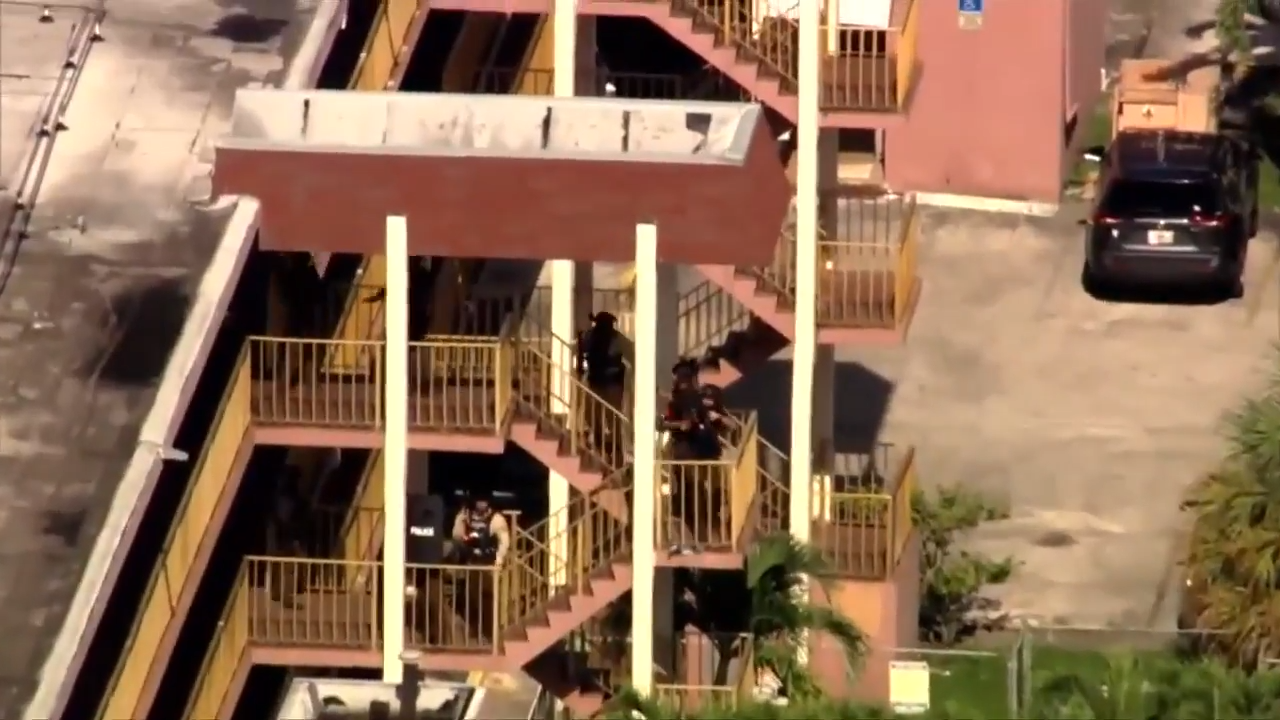 47-year-old woman critical, subject dead after shooting in West Miami ...