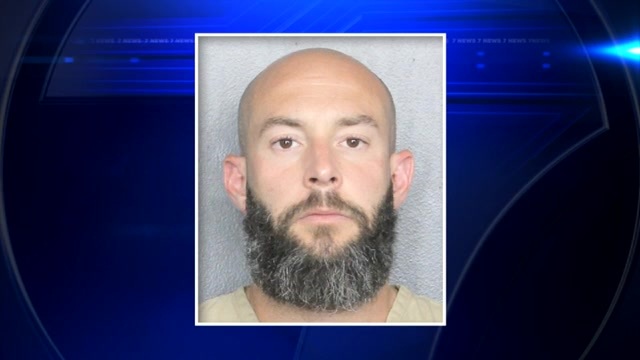 Miami Police officer suspended after arrest stemming from 2020 littering incident in Broward, source says – WSVN 7News | Miami News, Weather, Sports