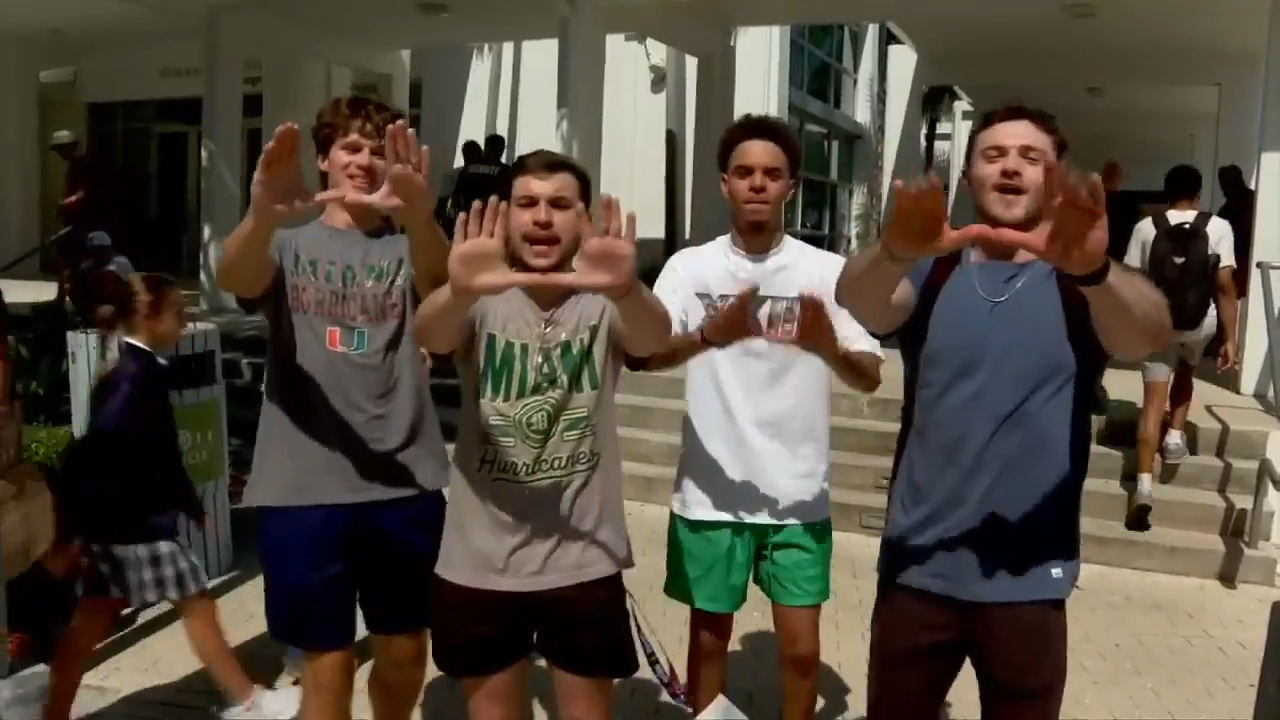 Coral Gables buzzing about UM-UF showdown; ‘College GameDay’ hosts greet students ahead of live coverage – WSVN 7News | Miami News, Weather, Sports | Fort Lauderdale